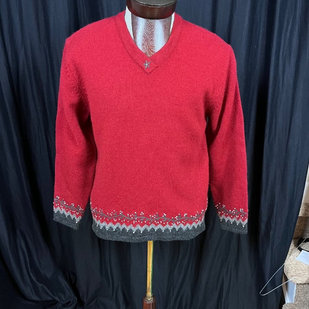 Woolrich Womens V Neck Embroidered Red Gray Pullover Sweater Size Large - READ